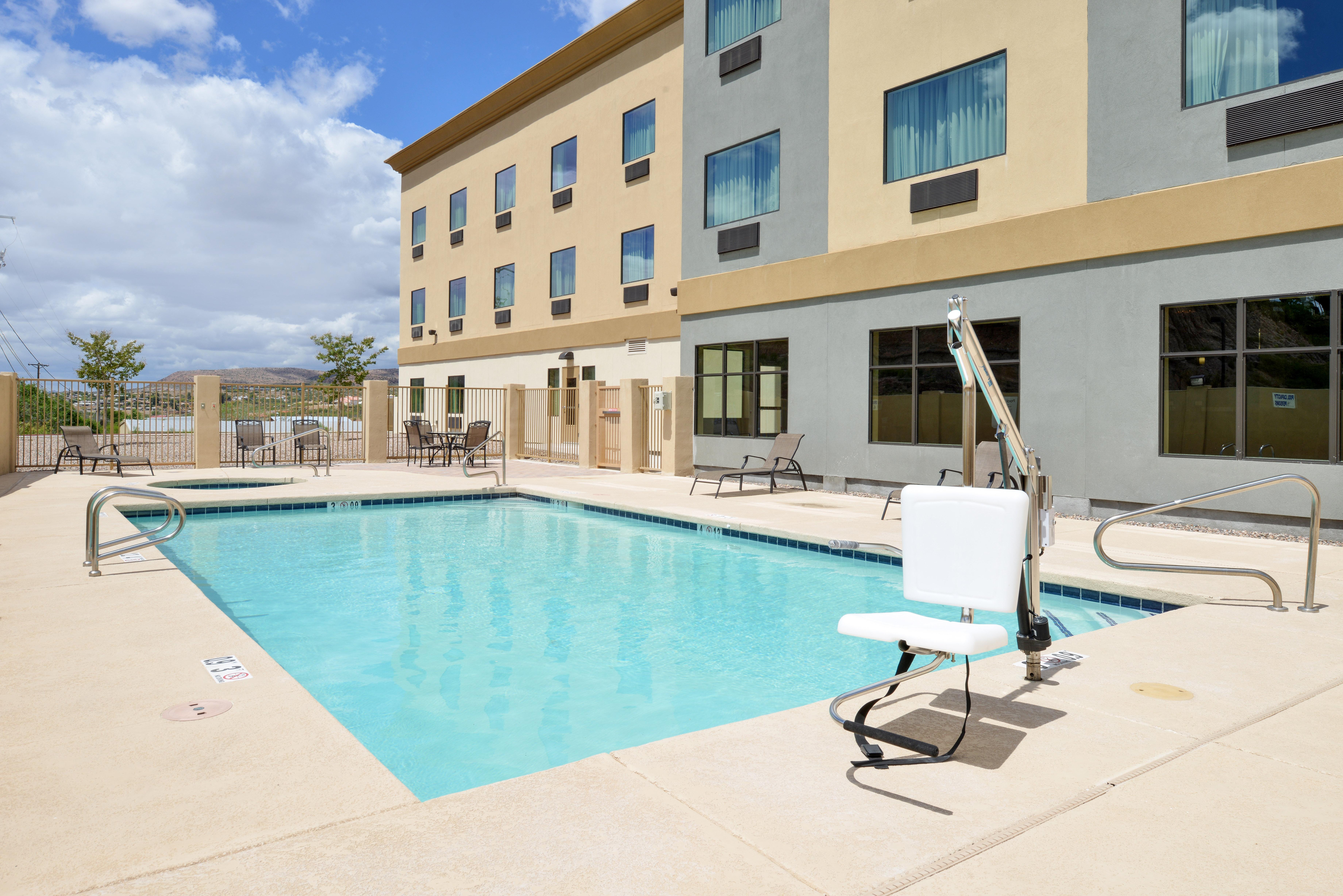 Holiday Inn Express & Suites Globe By Ihg מראה חיצוני תמונה